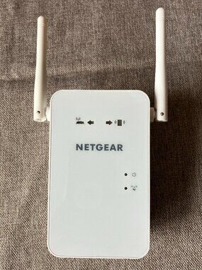 NETGEAR AC750 WiFi Mesh Range Extender EX6100v2 100-240V 50/60H